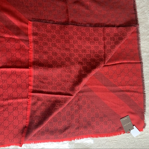 NWT Authentic Gucci Wool Silk Blend Large Square Scarf Shawl Venetian Red - Picture 5 of 7